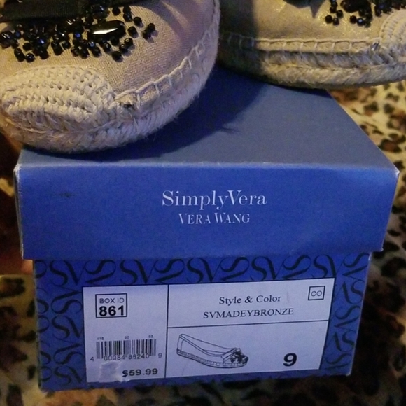 Simply Vera Wang flats Sz 9 - Picture 3 of 11